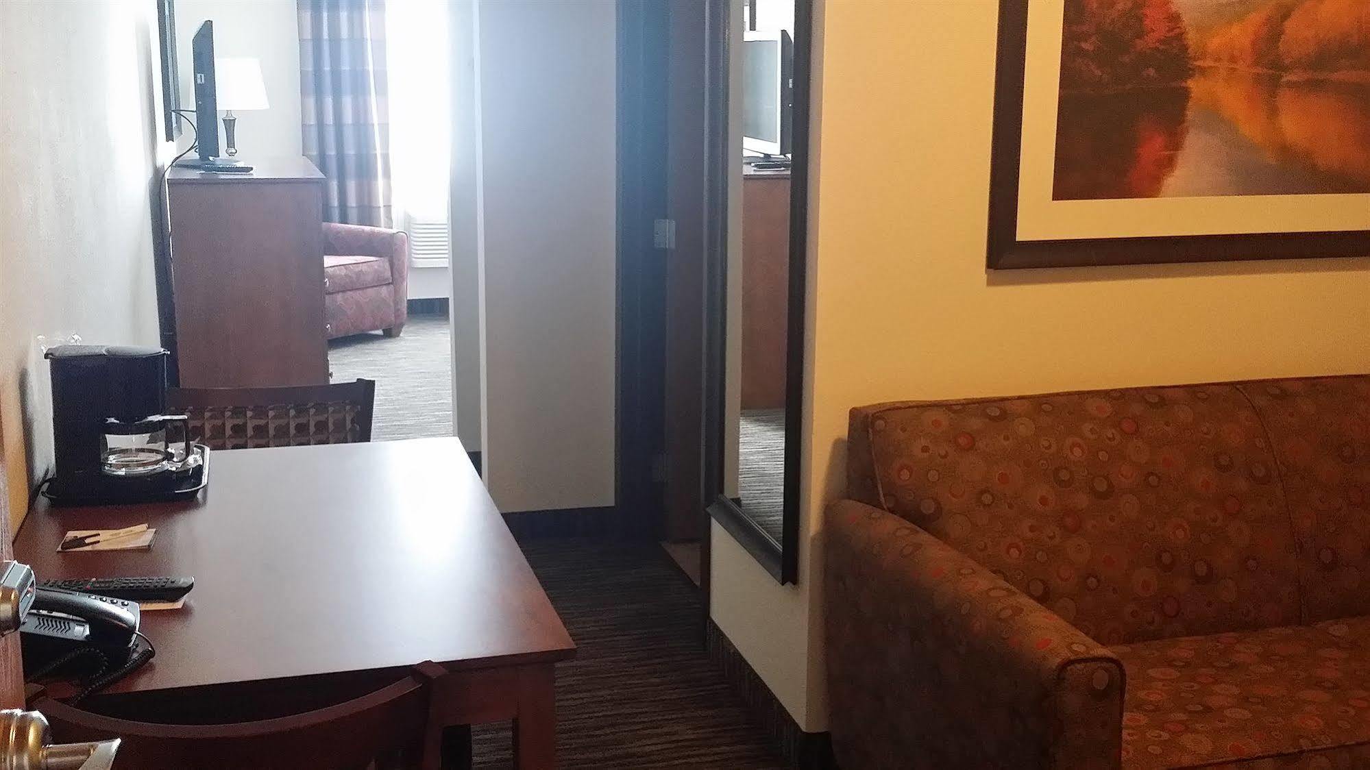 American Inn & Suites Parkers Prairie Экстерьер фото